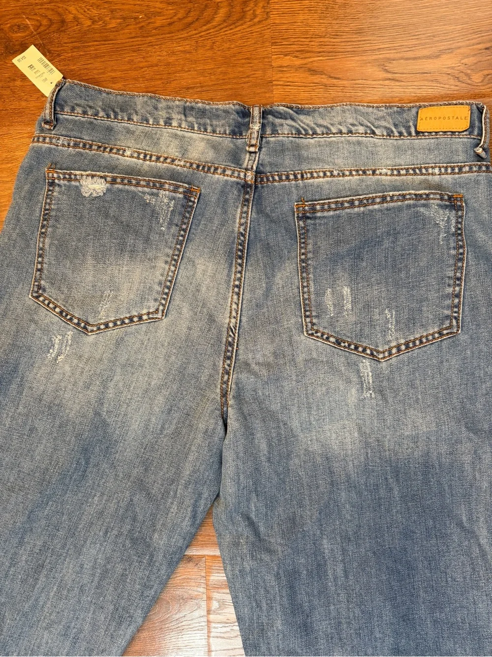 Aeropostale Boyfriend Jeans Womens 14 Distressed Medium Wash Relaxed Fit NWT - Picture 5 of 10